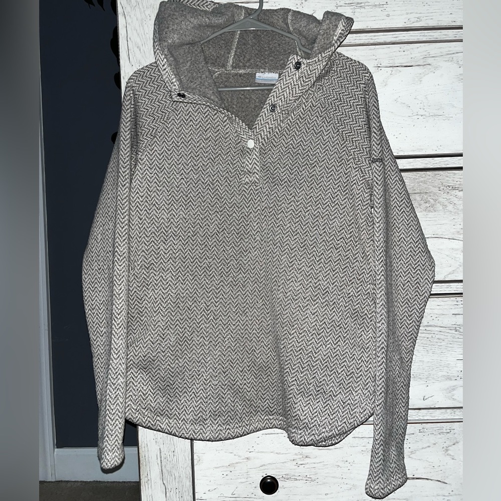 Columbia Hooded Pullover